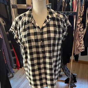 LOFT Monochrome Checkered Button Down Shirt